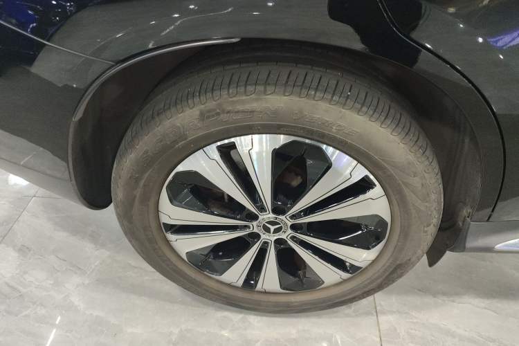 Used Mercedes-Benz EQC 2022 EQC 350 4MATIC Right Rear Wheel Hub