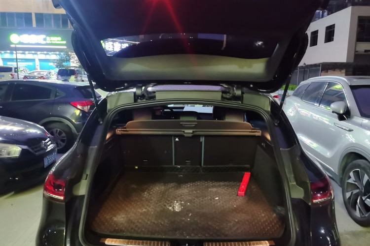 Used Mercedes-Benz EQC 2022 Facelift EQC 400 4MATIC Trunk