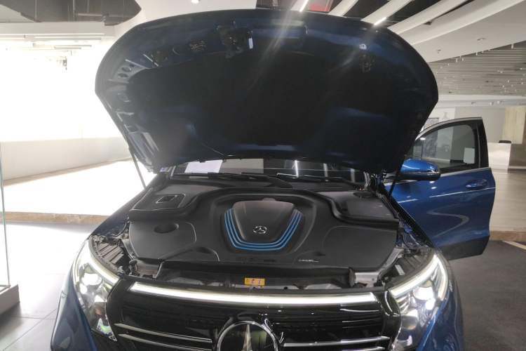 Used Mercedes-Benz EQC 2022 Facelift EQC 400 4MATIC Engine Bay