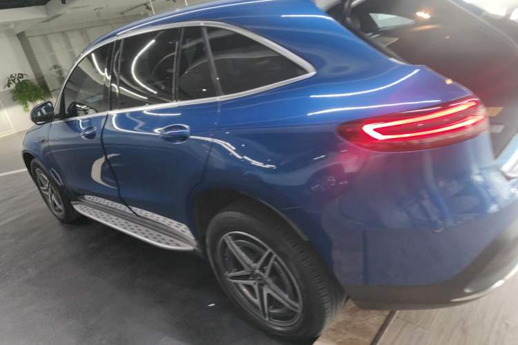Used Mercedes-Benz EQC 2022 Facelift EQC 400 4MATIC Exterior 3
