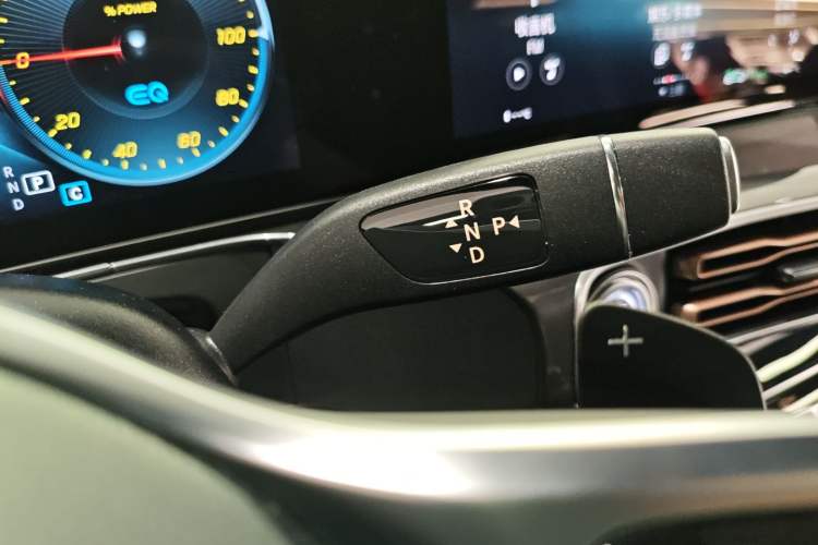 Used Mercedes-Benz EQC 2022 Facelift EQC 400 4MATIC Gear Lever