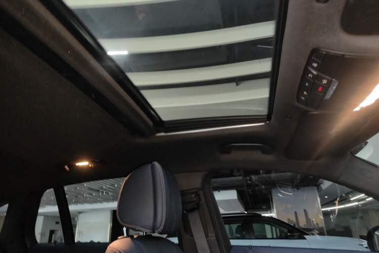 Used Mercedes-Benz EQC 2022 Facelift EQC 400 4MATIC Headliner