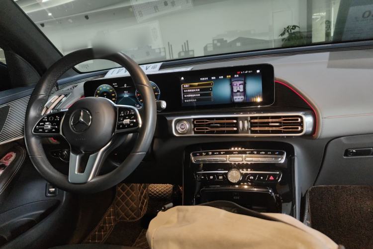 Used Mercedes-Benz EQC 2022 Facelift EQC 400 4MATIC Interior 2