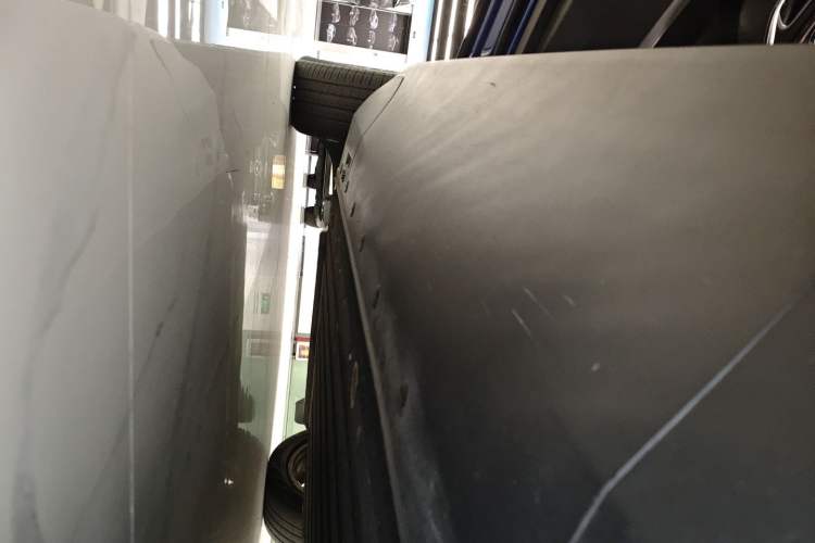 Used Mercedes-Benz EQC 2022 Facelift EQC 400 4MATIC Left Side Sill