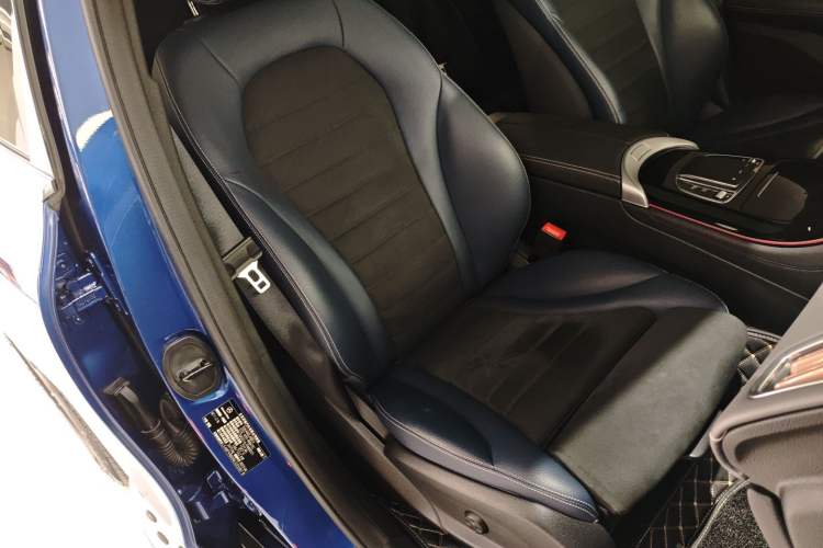 Used Mercedes-Benz EQC 2022 Facelift EQC 400 4MATIC Right Front Seat