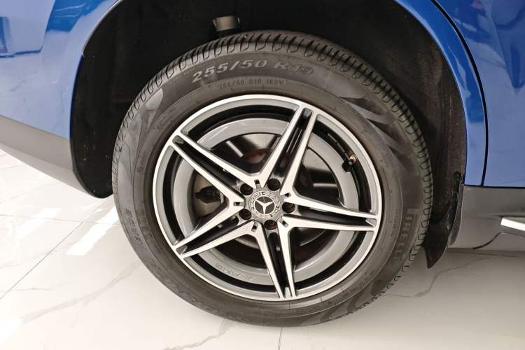 Used Mercedes-Benz EQC 2022 Facelift EQC 400 4MATIC Right Rear Wheel Hub