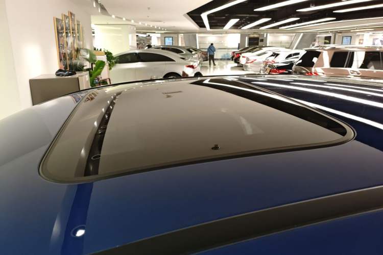 Used Mercedes-Benz EQC 2022 Facelift EQC 400 4MATIC Roof