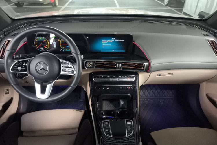Used Mercedes-Benz EQC 2022-Year Restyled EQC 350 4MATIC Center Console
