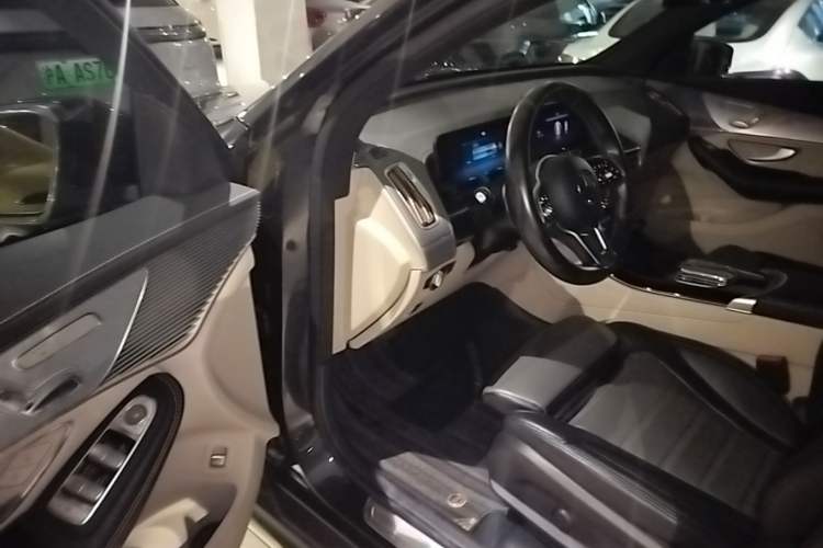 Used Mercedes-Benz EQC 2022 EQC 350 4MATIC Driver Seat