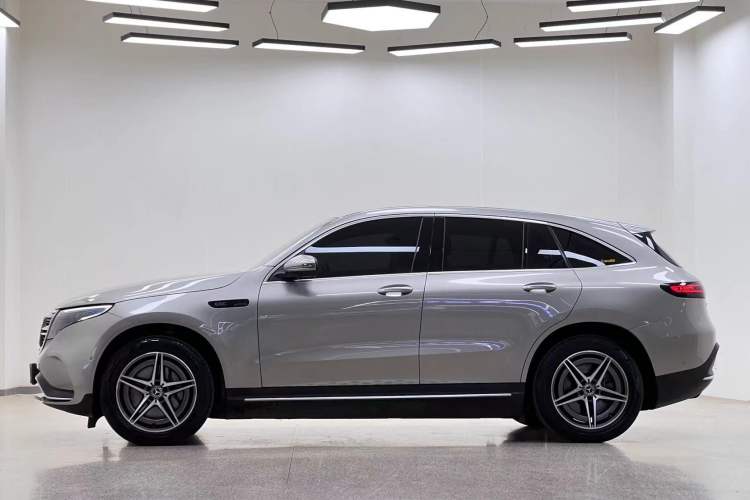 Used Mercedes-Benz EQC 2022 Facelift EQC 400 4MATIC Exterior 6