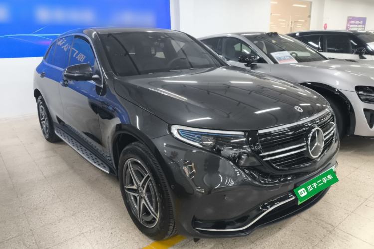Used Mercedes-Benz EQC 2022 EQC 400 4MATIC Front Right 45 Deg