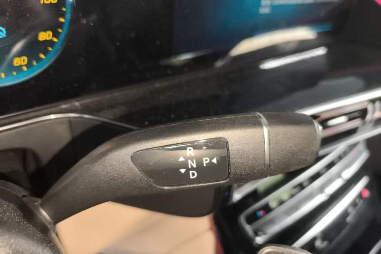 Used Mercedes-Benz EQC 2022-Year Restyled EQC 350 4MATIC Gear Lever