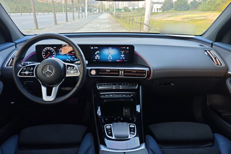 Used Mercedes-Benz EQC 2022 Facelift EQC 400 4MATIC Interior 2