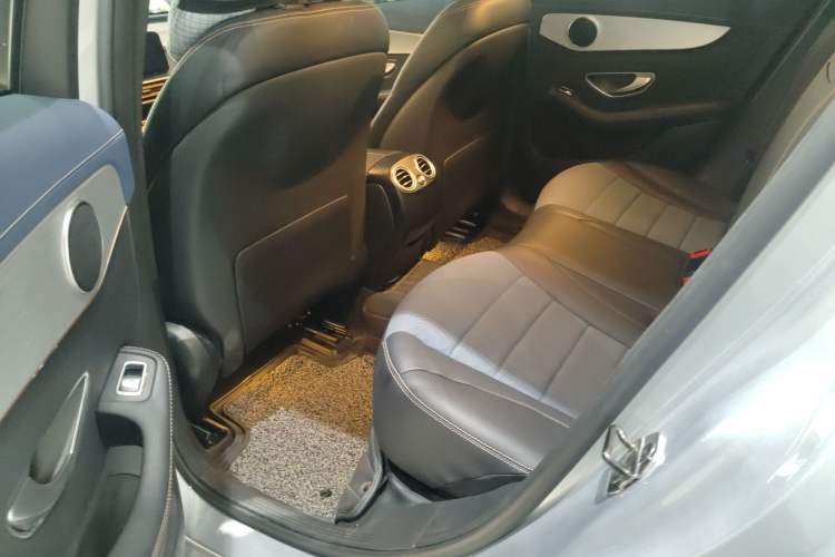 Used Mercedes-Benz EQC 2022-Year Restyled EQC 350 4MATIC Interior 4