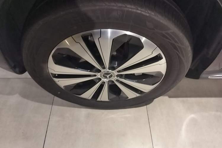 Used Mercedes-Benz EQC 2022 EQC 350 4MATIC Left Front Wheel Hub