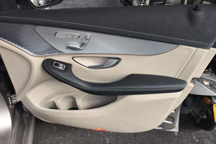 Used Mercedes-Benz EQC 2022-Year Restyled EQC 350 4MATIC Right Front Door Interior