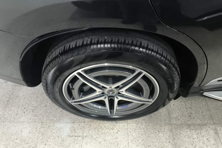 Used Mercedes-Benz EQC 2022 EQC 400 4MATIC Right Rear Wheel Hub