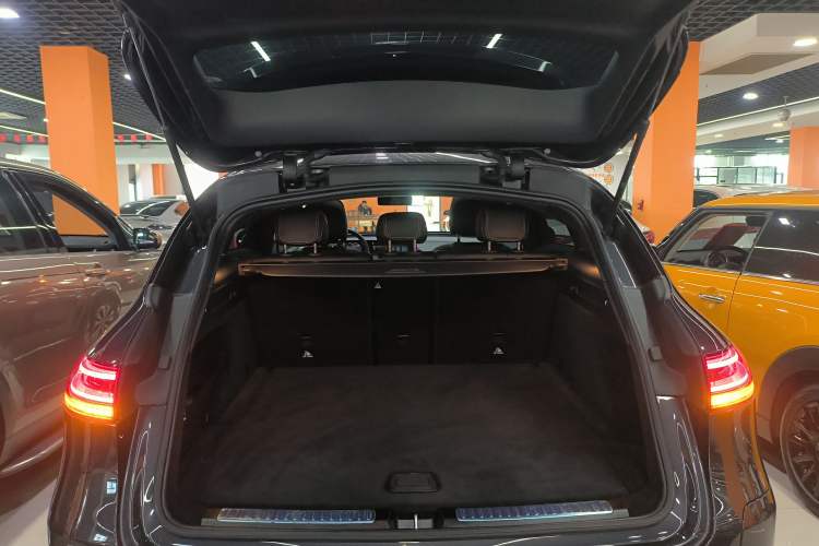 Used Mercedes-Benz EQC 2022 EQC 350 4MATIC Special Edition Trunk