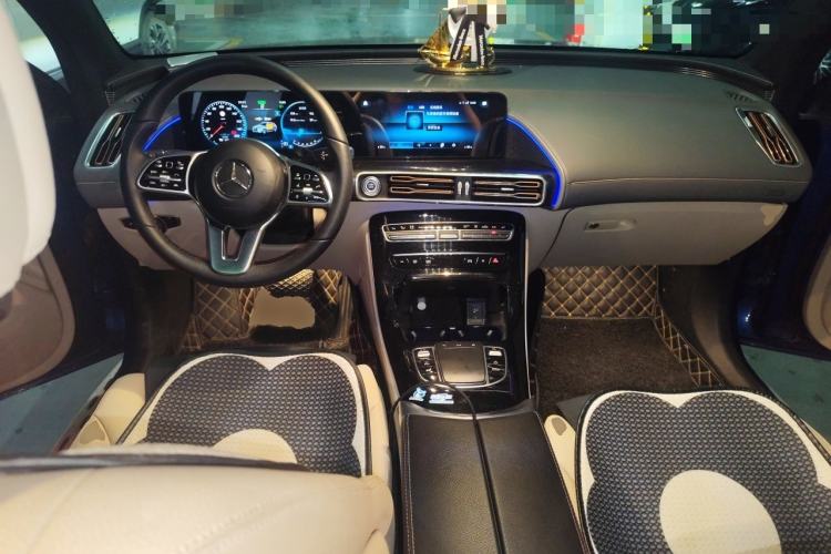 Used Mercedes-Benz EQC 2022 Facelift EQC 400 4MATIC Center Console