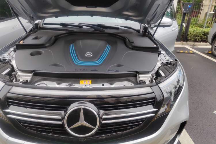 Used Mercedes-Benz EQC 2022 EQC 400 4MATIC Engine Bay Left