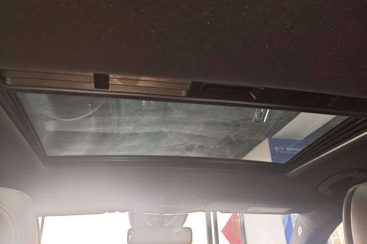 Used Mercedes-Benz EQC 2022-Year Restyled EQC 350 4MATIC Headliner