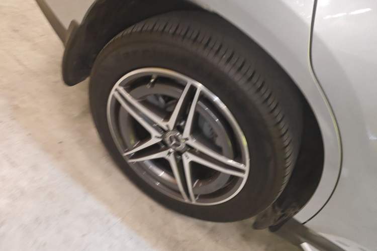 Used Mercedes-Benz EQC 2022 EQC 400 4MATIC Right Rear Wheel Hub