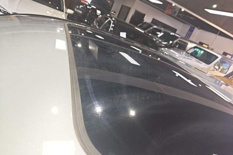 Used Mercedes-Benz EQC 2022-Year Restyled EQC 350 4MATIC Roof