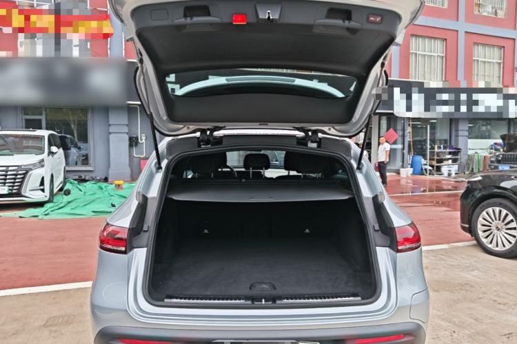 Used Mercedes-Benz EQC 2022-Year Restyled EQC 350 4MATIC Trunk