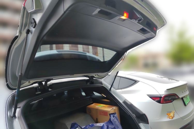 Used Mercedes-Benz EQC 2022 EQC 400 4MATIC Trunk