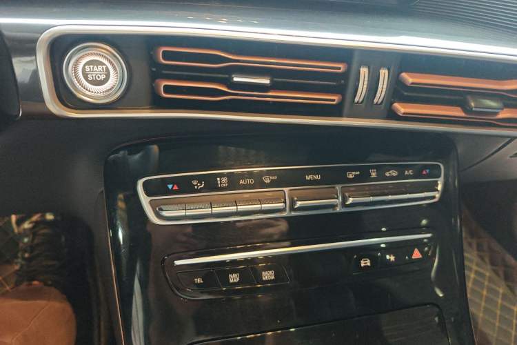 Used Mercedes-Benz EQC 2022 EQC 400 4MATIC Audio And AC Panel