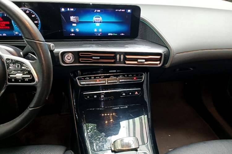 Used Mercedes-Benz EQC 2022 EQC 400 4MATIC Audio And AC Panel