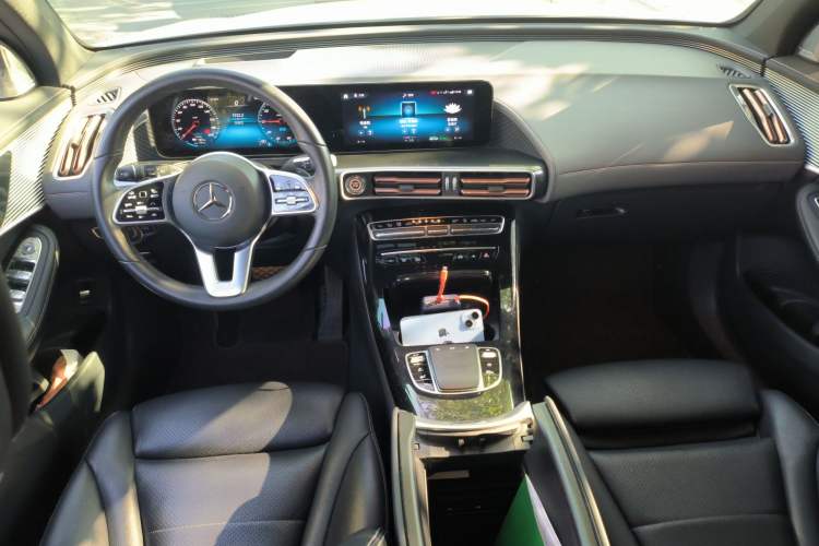 Used Mercedes-Benz EQC 2022 EQC 400 4MATIC Center Console