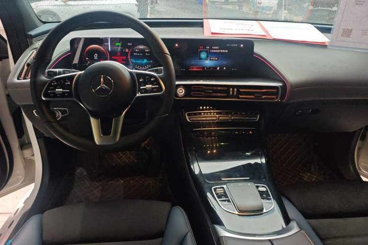 Used Mercedes-Benz EQC 2022 EQC 400 4MATIC Center Console