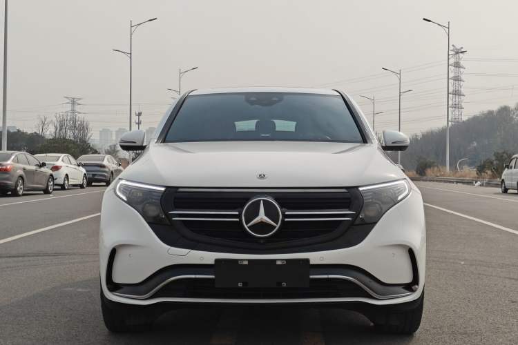 Used Mercedes-Benz EQC 2022 Facelift EQC 400 4MATIC Exterior 2
