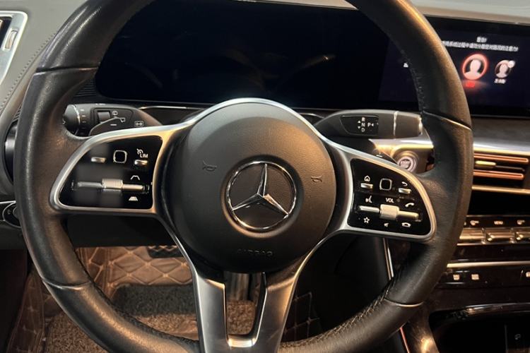 Used Mercedes-Benz EQC 2022 Facelift EQC 400 4MATIC Interior 2