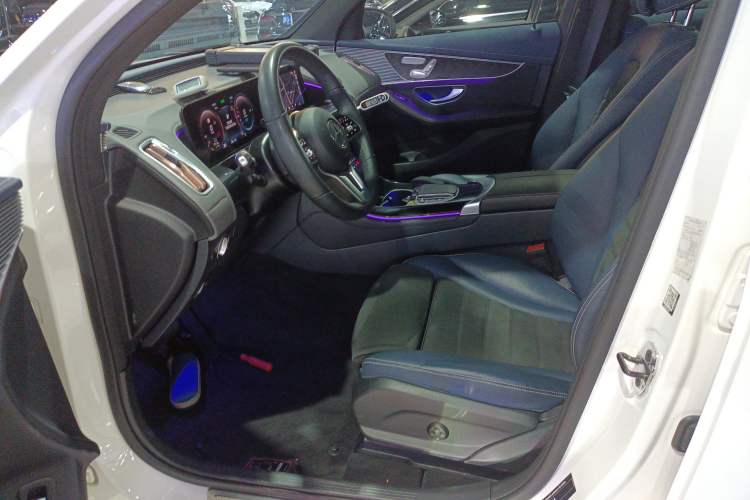Used Mercedes-Benz EQC 2022 Facelift EQC 400 4MATIC Left Front Seat