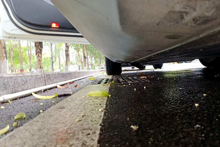 Used Mercedes-Benz EQC 2022 EQC 400 4MATIC Left Side Sill