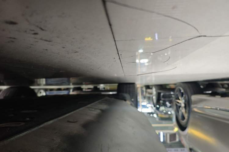 Used Mercedes-Benz EQC 2022 EQC 400 4MATIC Right Side Sill