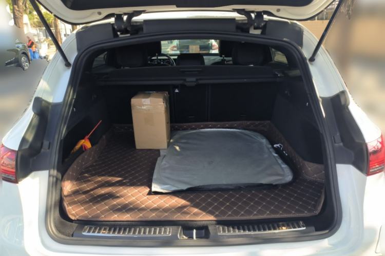 Used Mercedes-Benz EQC 2022 EQC 400 4MATIC Trunk