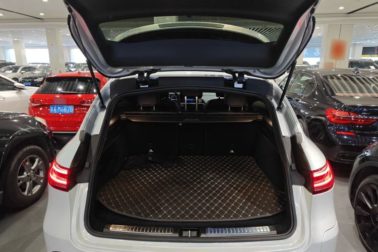 Used Mercedes-Benz EQC 2022-Year Restyled EQC 350 4MATIC Trunk