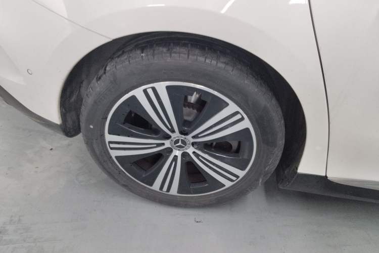 Used Mercedes-Benz EQE 2022 350 Luxury Edition Exterior 8