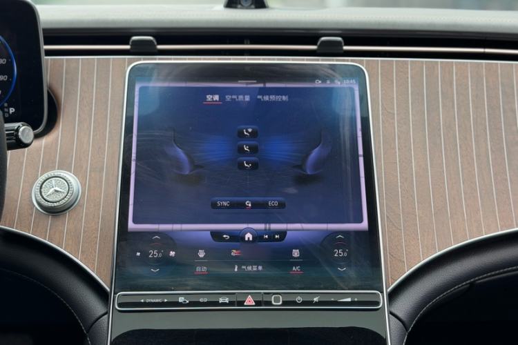 Used Mercedes-Benz EQE 2022 350 Pioneer Edition Audio And AC Panel