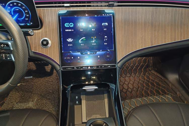 Used Mercedes-Benz EQE 2022 350 Pioneer Edition Audio And AC Panel