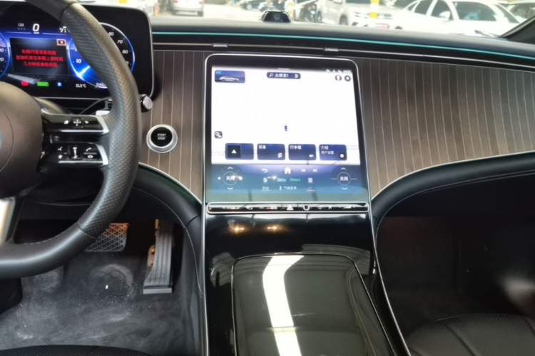 Used Mercedes-Benz EQE 2022 350 Pioneer Edition Audio And AC Panel