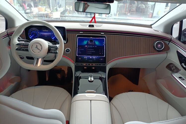 Used Mercedes-Benz EQE 2022 350 Pioneer Edition Center Console