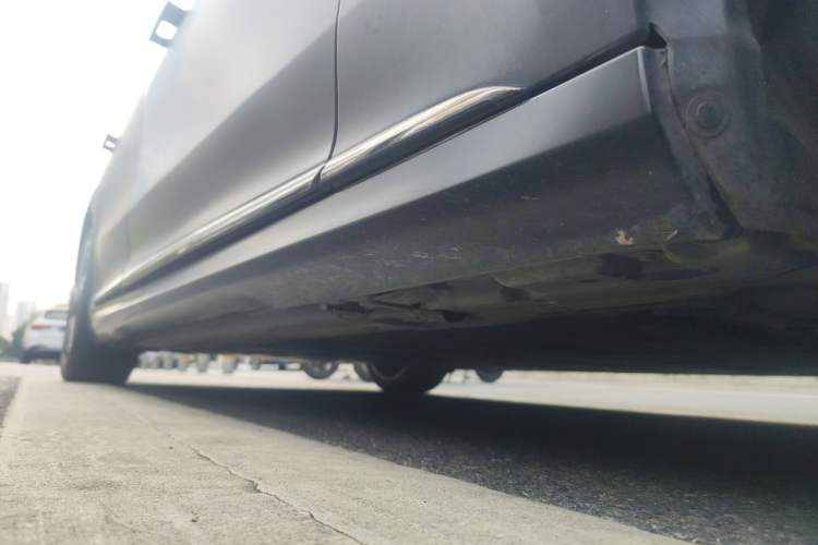 Used Mercedes-Benz EQE 2022 350 First Edition Special Version Chassis Front Right