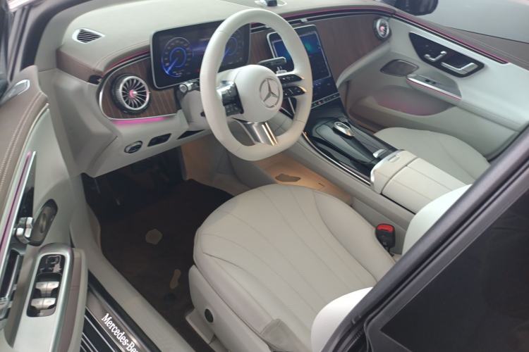 Used Mercedes-Benz EQE 2022 350 Pioneer Edition Driver Seat