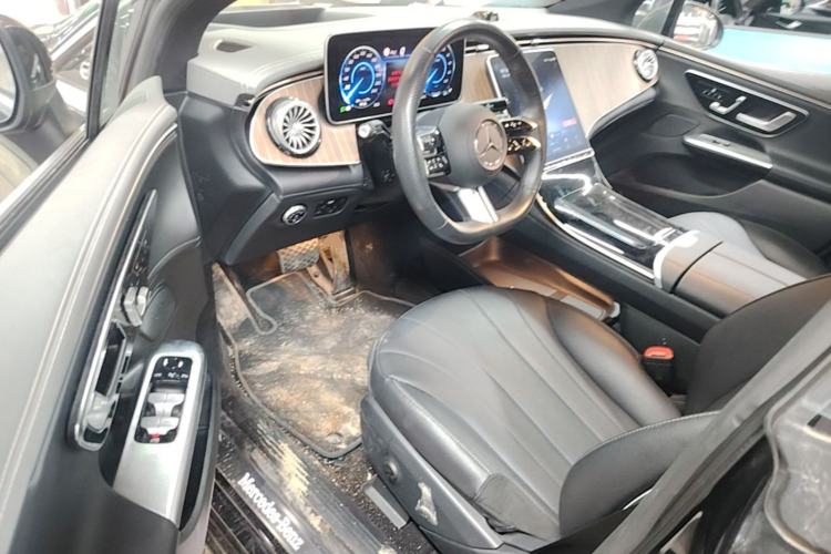 Used Mercedes-Benz EQE 2022 350 Luxury Edition Driver Seat