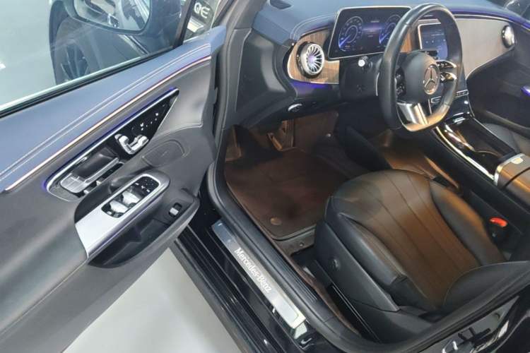 Used Mercedes-Benz EQE 2022 350 Pioneer Edition Driver Seat