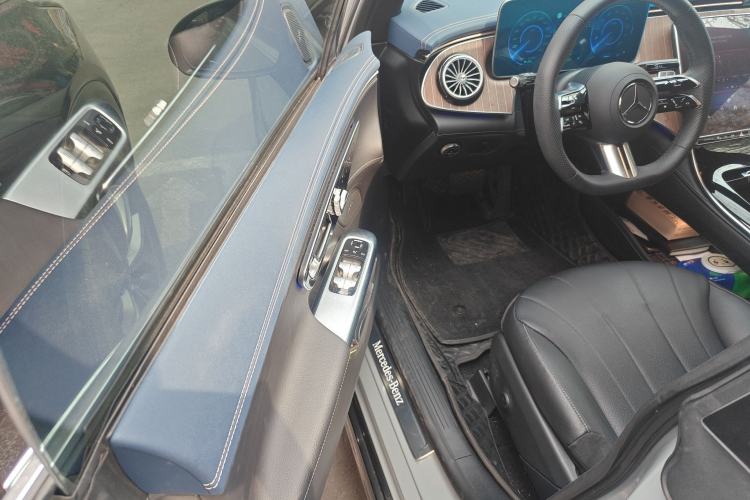 Used Mercedes-Benz EQE 2022 350 Luxury Edition Driver Seat